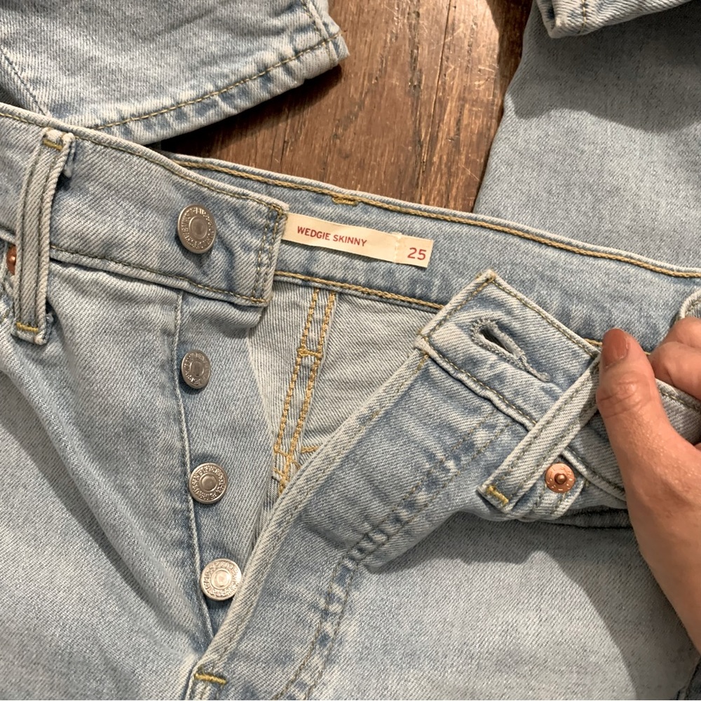 Levi’s wedgie skinny